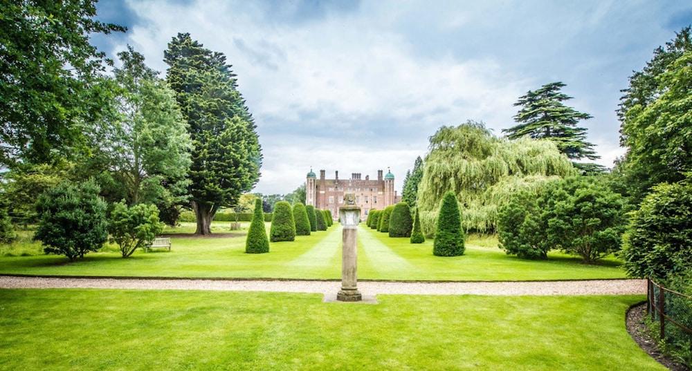 Madingley Hall Bar Hill Экстерьер фото